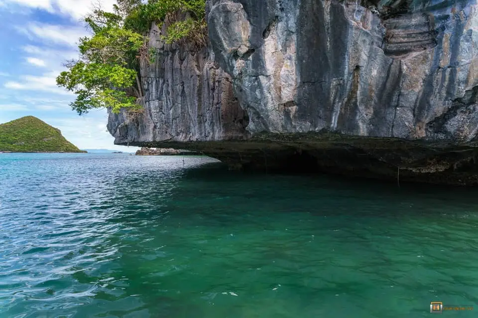 Angthong-Naga-Boutique-Yachting-Tour-Online-SYS-B-4