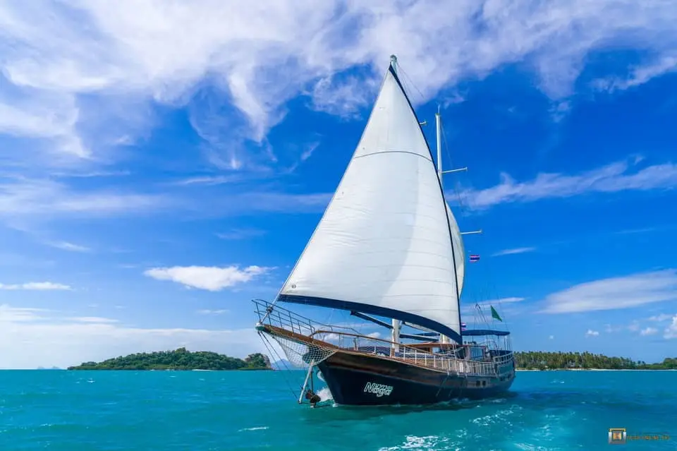 Angthong-Naga-Boutique-Yachting-Tour-Online-SYS-B-8