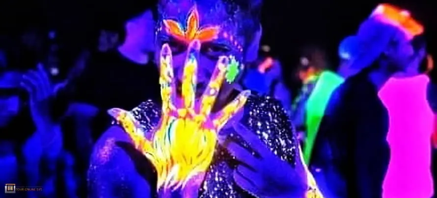 Full-Moon-Golden-Moon-H4